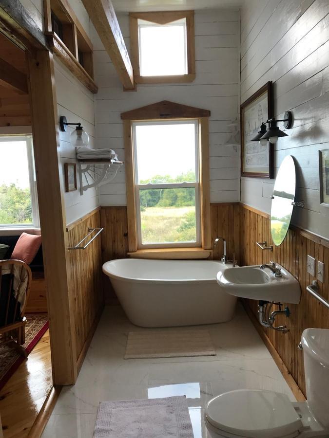 Maregold Centre - Juniper Cabin And Rose Cabin Victoria Beach エクステリア 写真