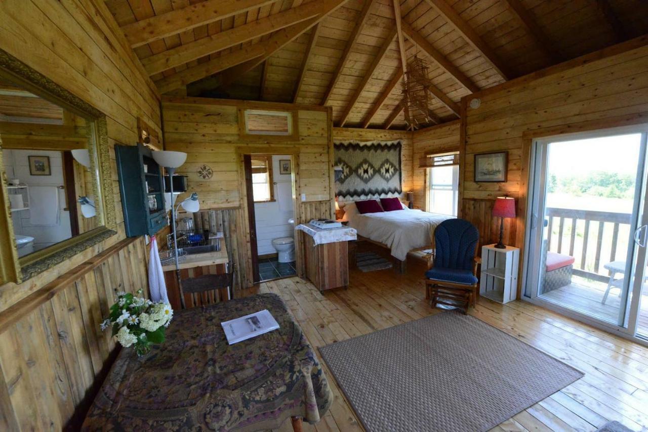 Maregold Centre - Juniper Cabin And Rose Cabin Victoria Beach エクステリア 写真